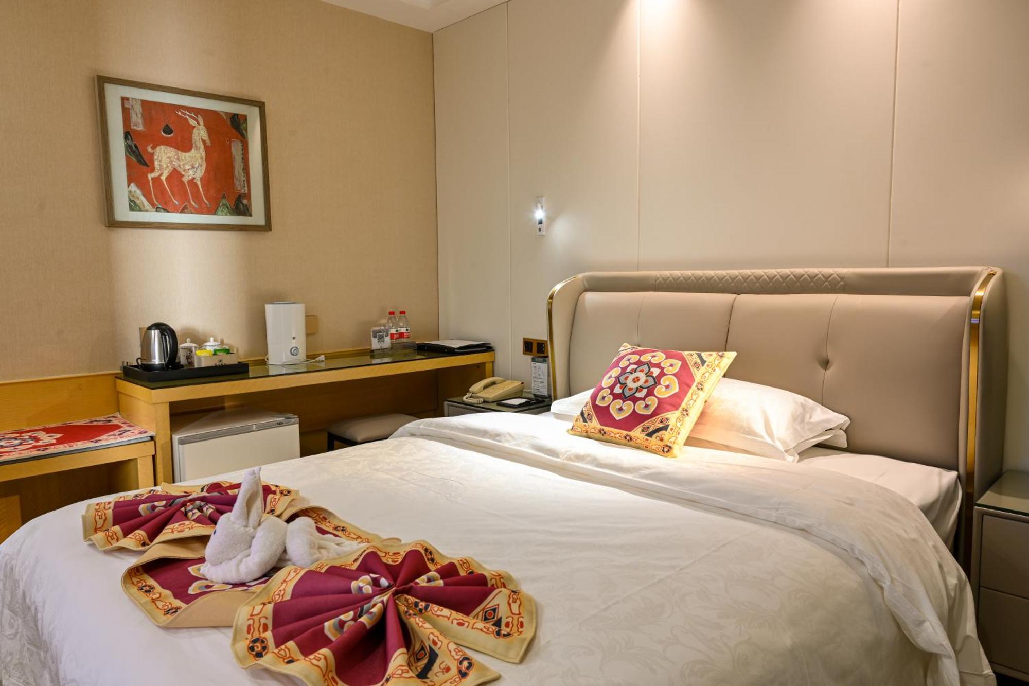 Dunhuang Hotel Esterno foto
