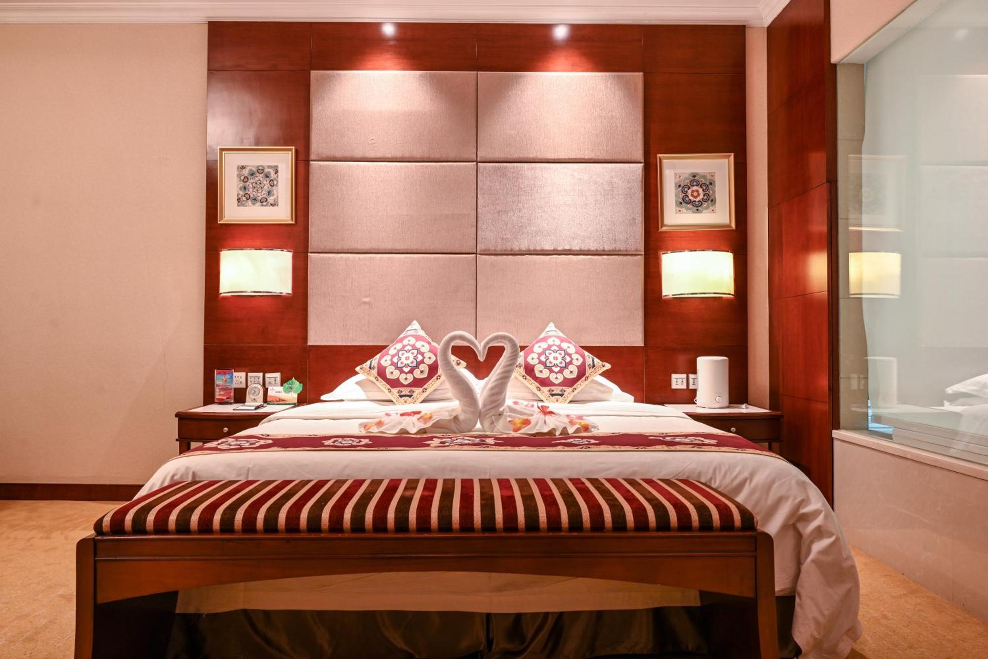 Dunhuang Hotel Esterno foto