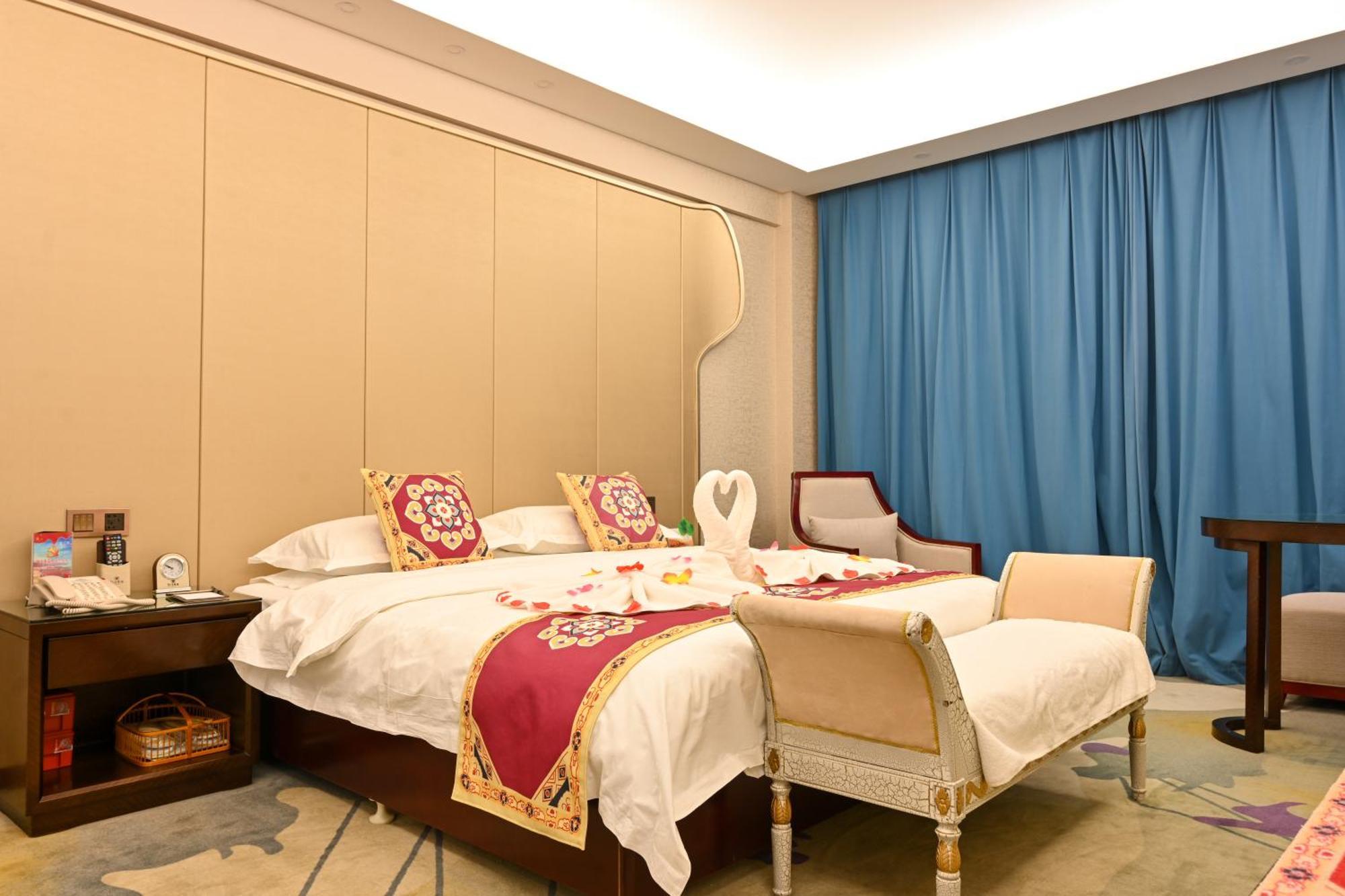 Dunhuang Hotel Esterno foto
